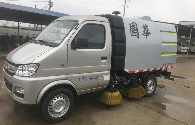 長安0.5方水1.5方塵掃路車